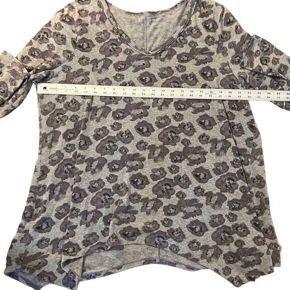 Lane Bryant women's top Size 18 / 20 pullover asymmetrical hemline long sleeve - Picture 5 of 5